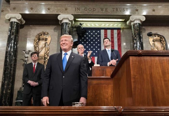 Poll: Democrats Falter on Generic Congressional Ballot