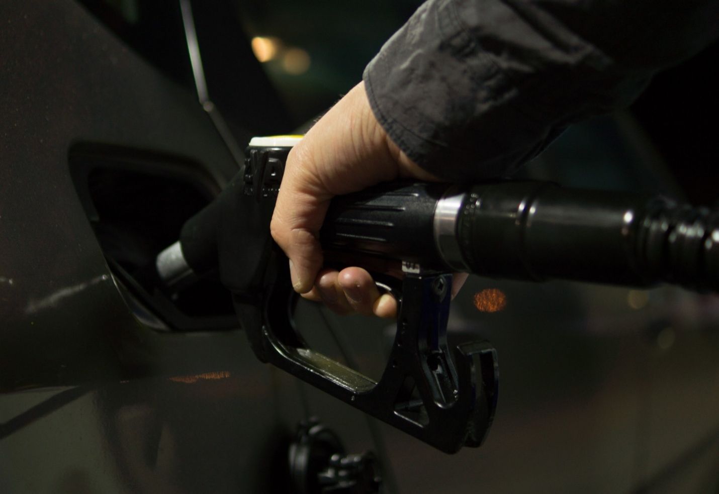Oil Jumps 2% After Missiles Reportedly Strike Iranian Tanker in Red Sea