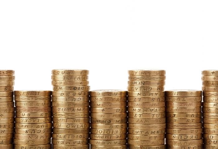 Gold Prices Rise on Rate Cut Expectations