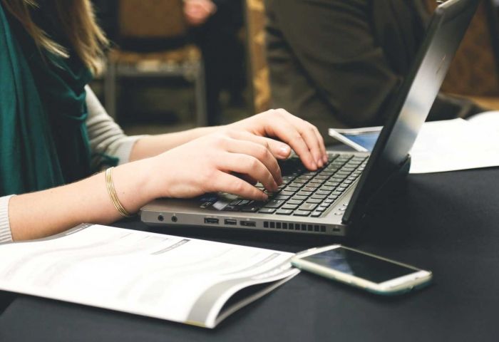 5 Work Conversations You Should Never Have Over Email