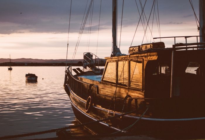 River Elbe sinking: Restored 19th Century ship goes down