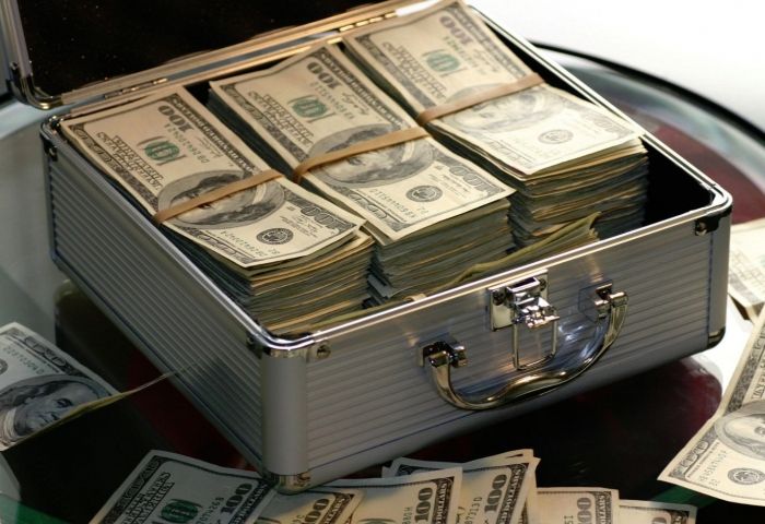 Zimbabwe central bank says it secures $500 million to ease dollar shortages