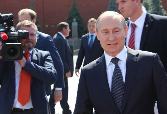 Share on Facebook Share on Twitter U.S. official says Putin invited to visit Washington next year
