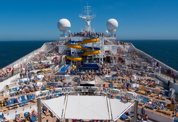 This cruise line is still packing its massive ships out