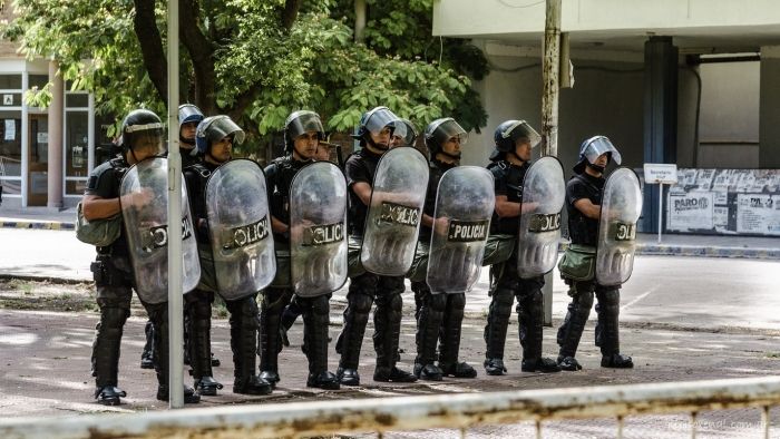 Spain Catalonia: Mass protests after Germany detains Puigdemont