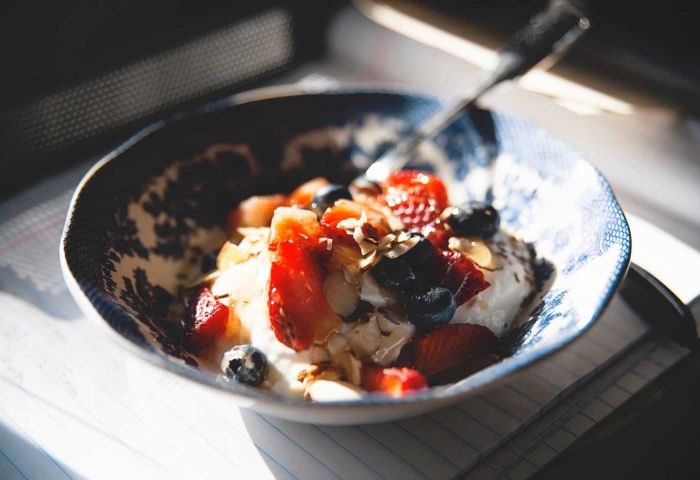 4 Probiotics You Should Starting Eating This Month To Get Rid Of Belly Fat, According To A Nutritionist